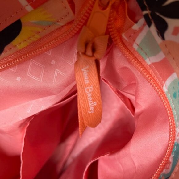 VERA BRADLEY | Rainforest Lily Coral Pattern Tote-Like NEW! - Picture 8 of 16